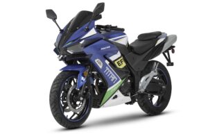 TITAN 250 EFI - Manual 6 Speed