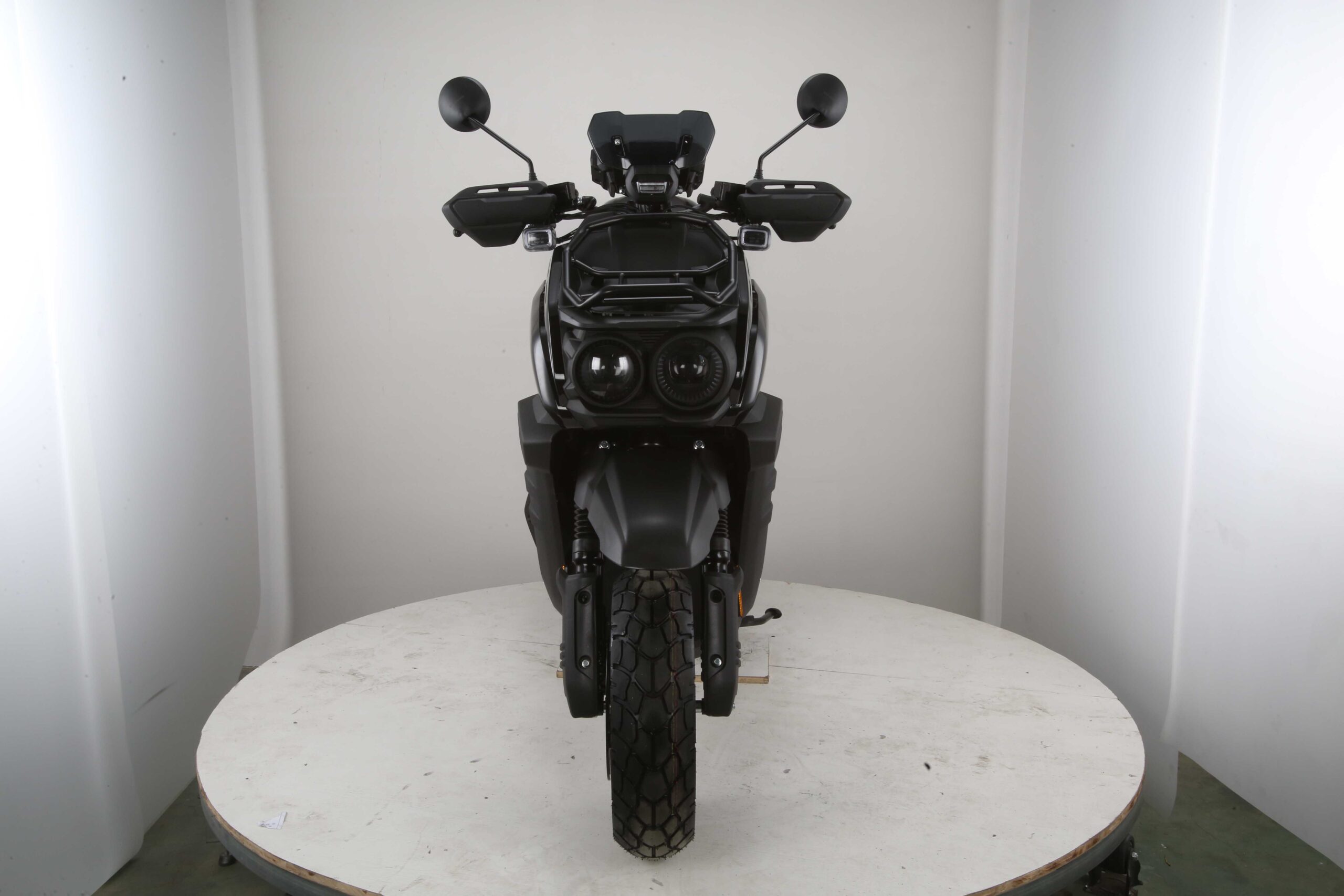 TANK 200 EFI (Gen 1)