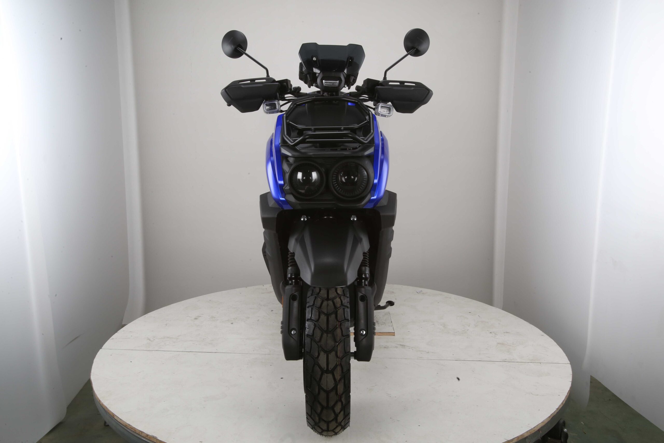 TANK 200 EFI (Gen 1)