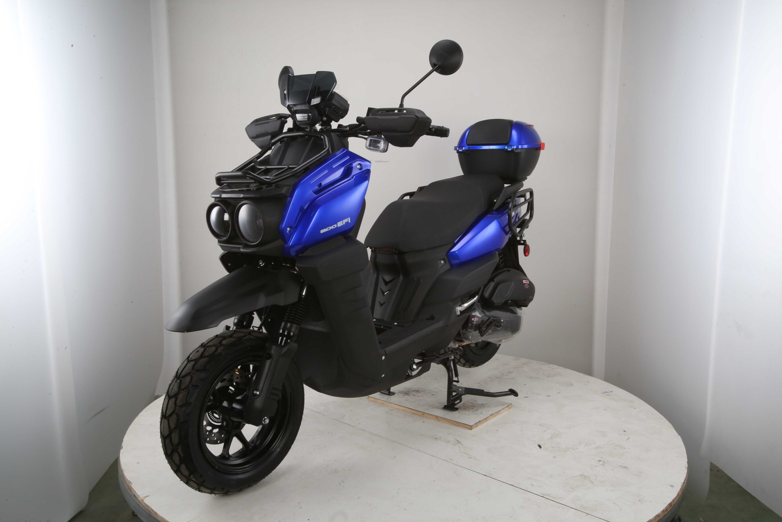 TANK 200 EFI (Gen 1)